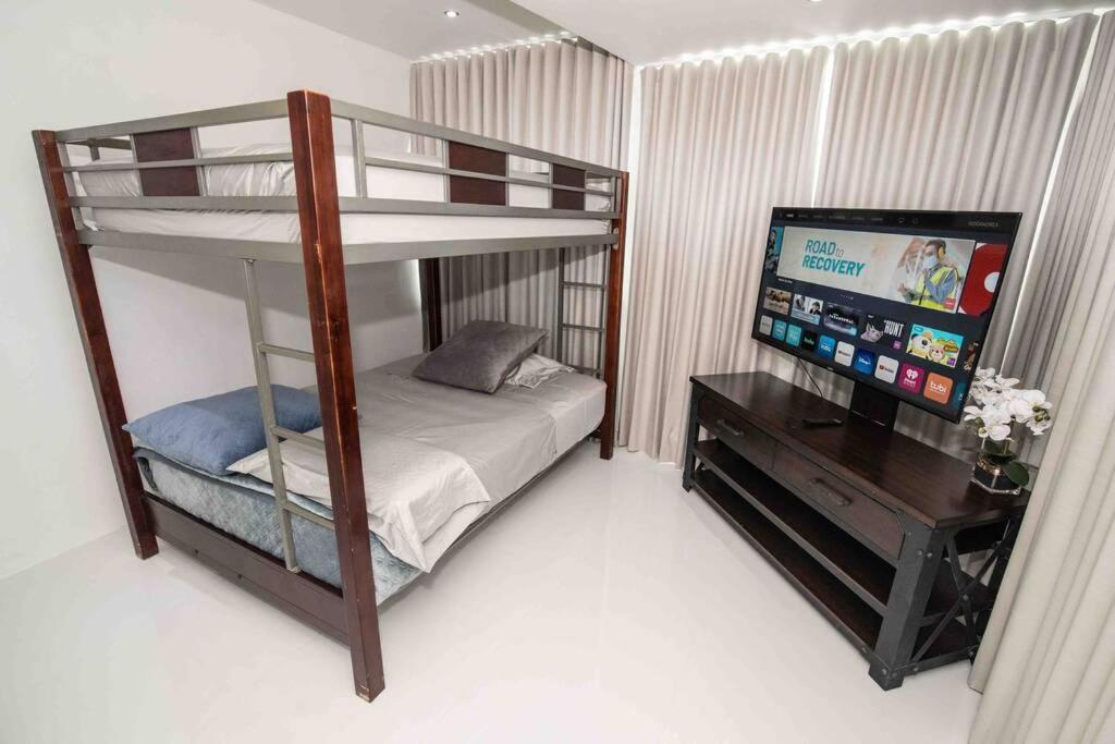 Modern 2Br With Kingbed In The Heart Of Isla Verde Strip Apartment San Juan Exterior photo